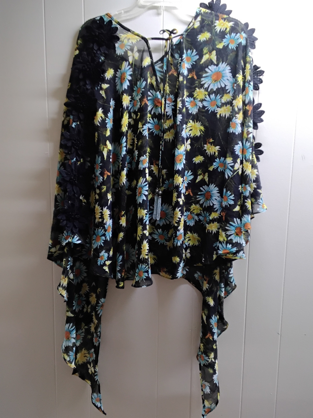 easel Black Sheer Floral Tie-Front Tunic with Blue & Yellow Daisies
